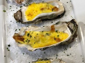 Una foto de Ostras gratinadas