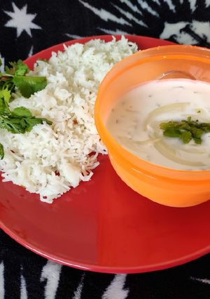 A picture of Onion Raita.