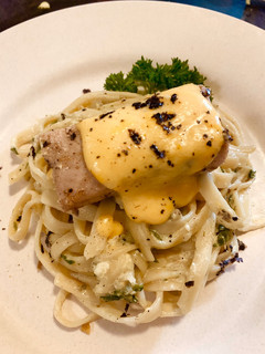 Foto resep Creamy Spinach Mushroom Pasta, Tuna Steak with Hollandaise Sauce