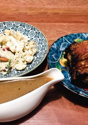 Hình của món Heo quay cùng xà lách bông cải trắng 🍖🐰.
