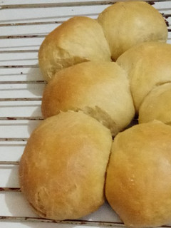 A picture of White Chocolate Bread Rolls.
