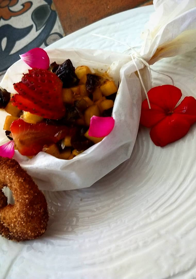 Una foto de Mixiote de Frutas