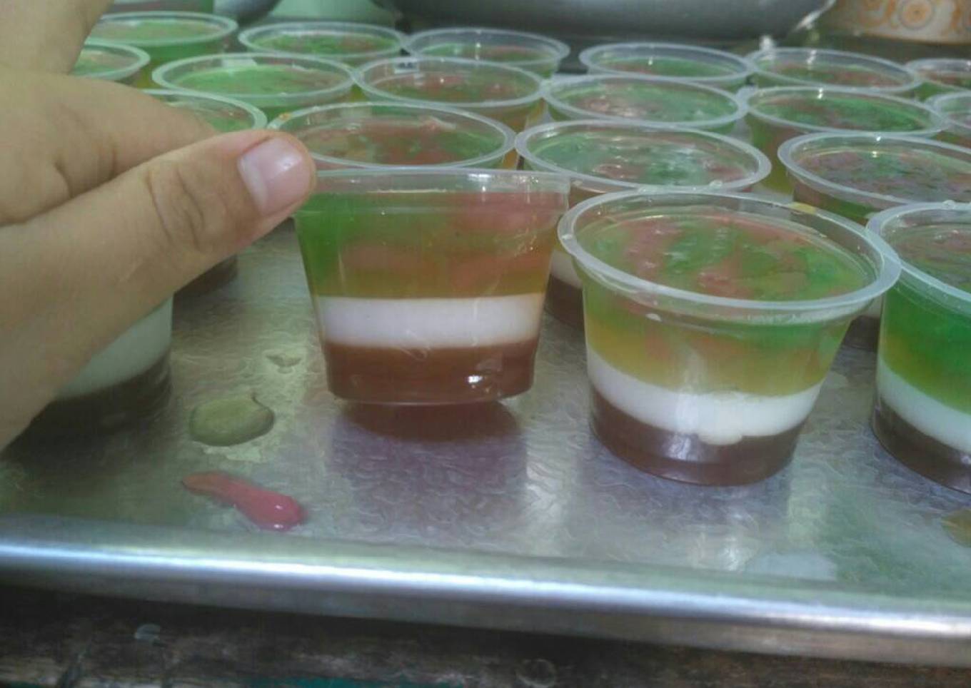 Puding cendol 3 lapis praktis (resep kreasi nutrijell)