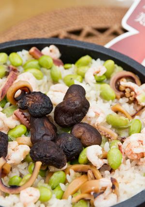 米食料理-海鮮石鍋拌飯(美國米) 的食譜成品照片