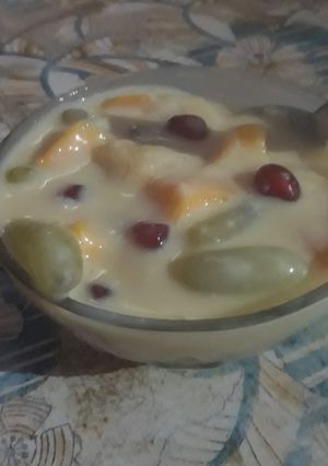 A picture of Fruit custard.