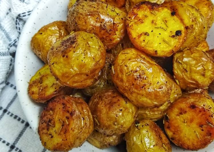 Easiest Way to Prepare Garlic &amp; Rosemary Roasted New Potatoes in 10 Minutes for Family