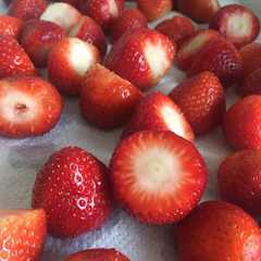 تخزين الفراولة🍓-レシピのメイン写真