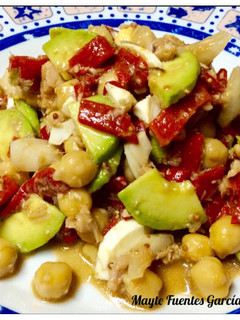 Una foto de Ensalada de garbanzos