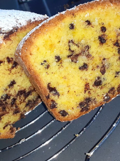 Foto di Plumcake morbido con gocce di cioccolato