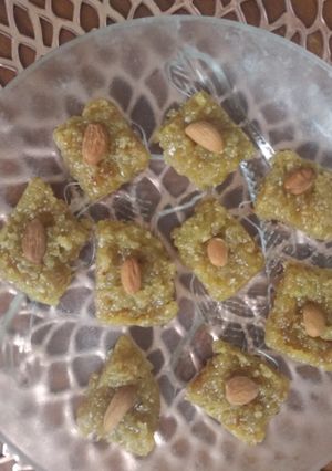 A picture of Lauki barfi.