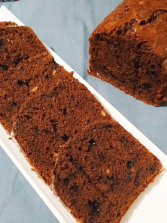 ટી ટાઈમ બનાના ચોકલેટ કેક (Tea time banana chocolate cake recipe in Gujarati) રેસીપી મુખ્ય ફોટો