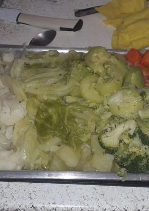 Una foto de Verduritas y alioli casero fácil y barato