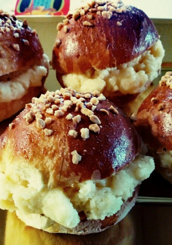 Una foto de Bollitos rellenos de crema pastelera