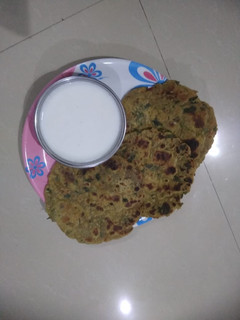 મેથીની ના થેપલા (Methi Thepla Recipe in Gujarati) રેસીપી મુખ્ય ફોટો