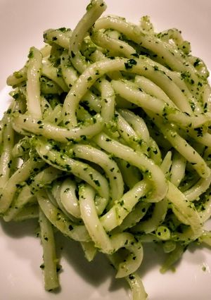 A picture of Udon with cilantro pesto.