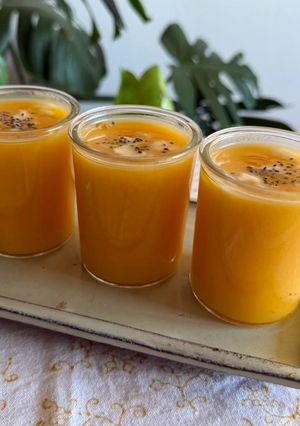Una foto de Crema de carbassa, moniato i poma