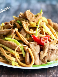 芹菜炒豆干絲 / 家常菜 的食譜成品照片
