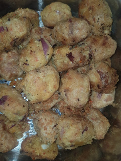 A picture of Yam balls with fish.