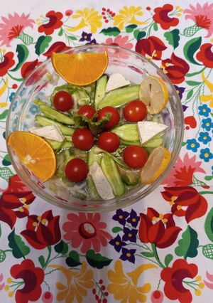 Cukkinis saláta édes-ecetes kapros öntettel recept fotója