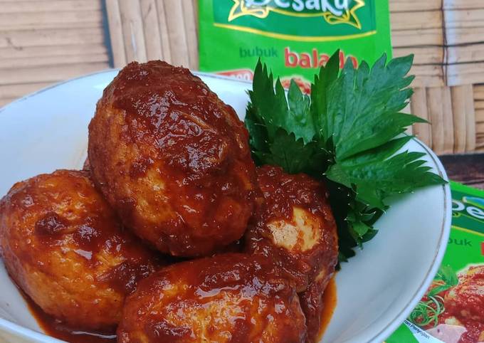 Resep Telur &amp; Ayam Balado Ala Moms, Menggugah Selera