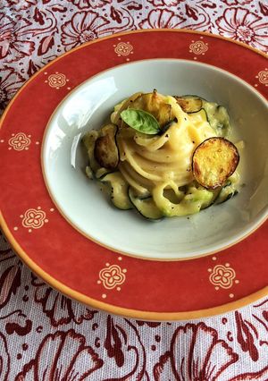 Foto di Linguine con zucchine mantecate con caciocavallo ragusano 🌷