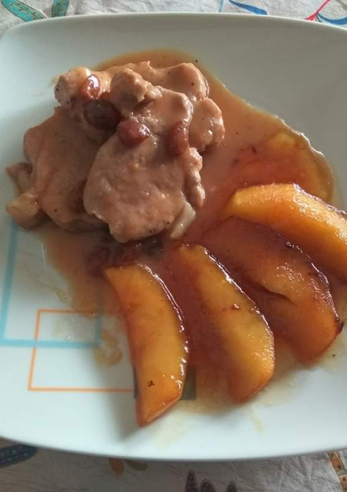 Una foto de Solomillo de cerdo al Pedro Ximénez, con manzana caramelizada