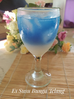 Foto resep Es Susu Teh Bunga Telang