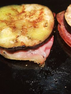 Una foto de Sándwich de berenjena