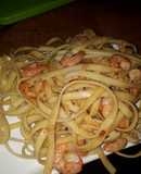 Pasta con camarones al vino blanco