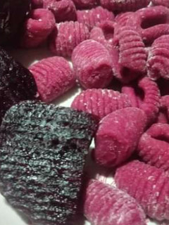 Una foto de Ñoquis de remolacha 😋