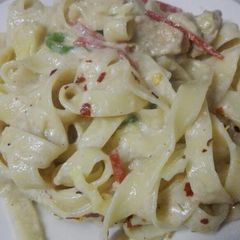 A picture of Alfredo fusion pasta.