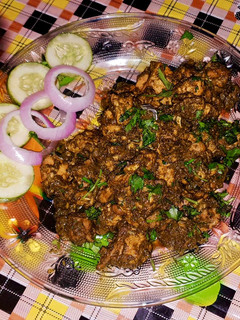 ஹரியாலி சிக்கன் வருவல் (பச்சை சிக்கன்) (Hariyali chicken recipe in tamil) செய்முறை முக்கிய புகைப்படம்