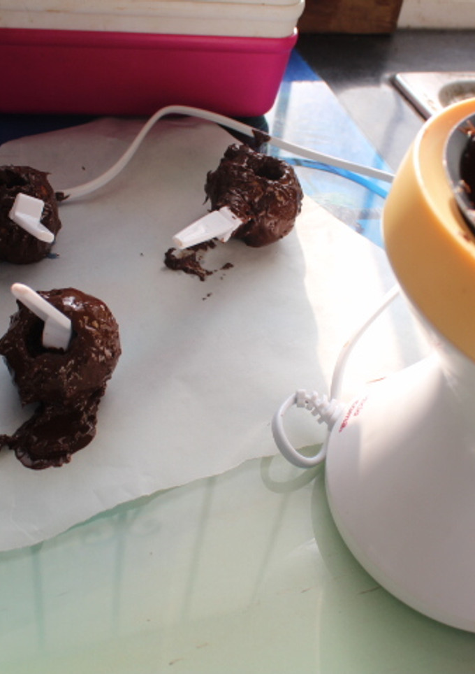 Una foto de Mini manzanas cubiertas de chocolate