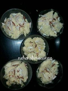 A picture of Mango milk dry fruits ice cream.