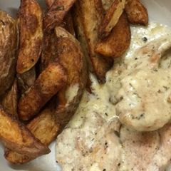 Easy Chicken with Creamy White Sauce A picture of Easy Chicken with Creamy White Sauce.
