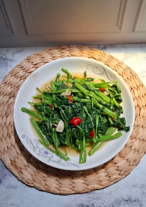 Foto resep Tumis Kangkung saus tiram ala resto
