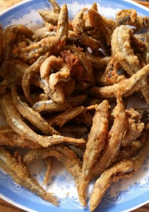Hình của món Cá cơm chiên bột.