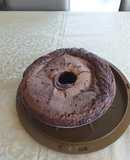Bolo de chocolate com cobertura extra cremosa