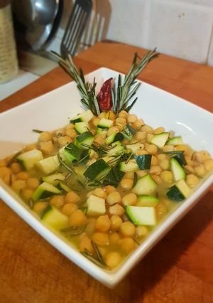 Foto di Zuppa vellutata di ceci e zucchine ♡