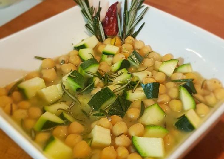 Zuppa vellutata di ceci e zucchine ♡