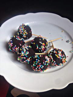 A picture of Chocolate cake balls.