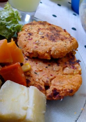 Una foto de Hamburguesas de garbanzo y remolacha