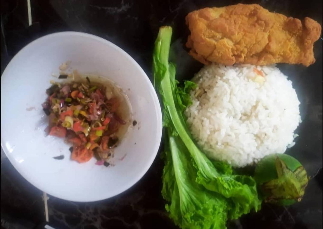 Tender ikan seperti dori nasi livat dan sambal matah