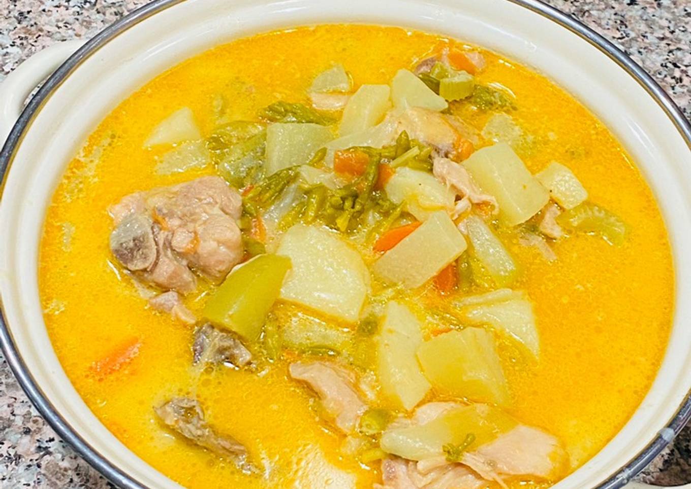 Pollo con lorocos y crema