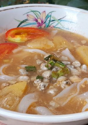 Hình của món Mì hến thơm cà.