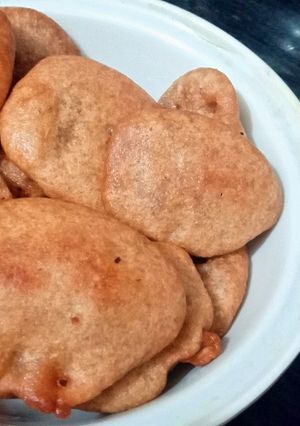 गुलगुले (Gulgule recipe in Hindi) रेसिपी मुख्य फोटो