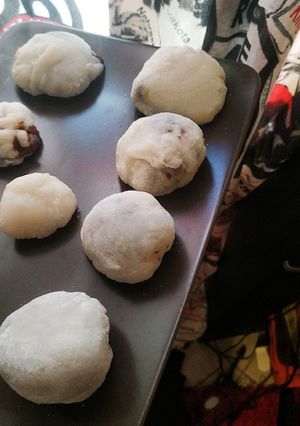 A picture of Mochi 餅.