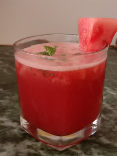 તરબૂચ જ્યુસ (Watermelon Juice Recipe In Gujarati) રેસીપી મુખ્ય ફોટો