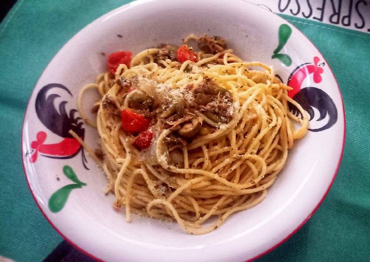 Resep Spaghetti Tuna mix Tomat cherry dan olive Enak dan Antiribet
