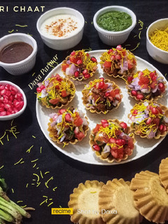 બાસ્કેટ પૂરી ચાટ (Basket Puri Chaat Recipe In Gujarati) રેસીપી મુખ્ય ફોટો